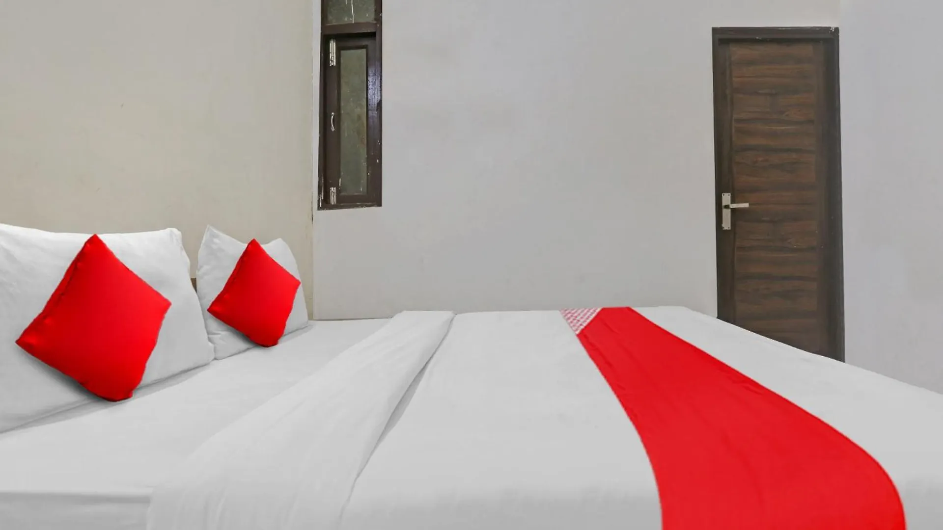 Hotel O Stanley Falls 4*, Gurgaon India