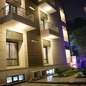 Stately Mg Road Hotel